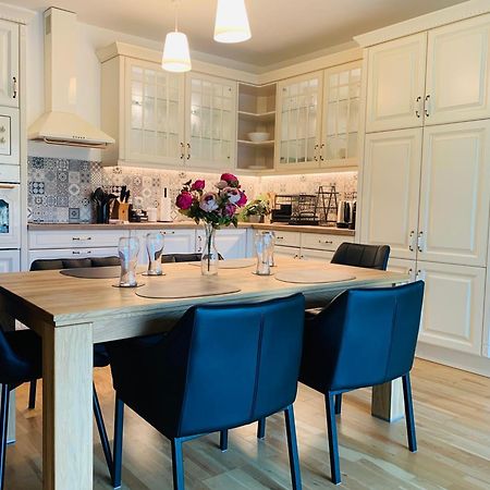 Artflora Kv Premium Apartment Karlovy Vary Ngoại thất bức ảnh