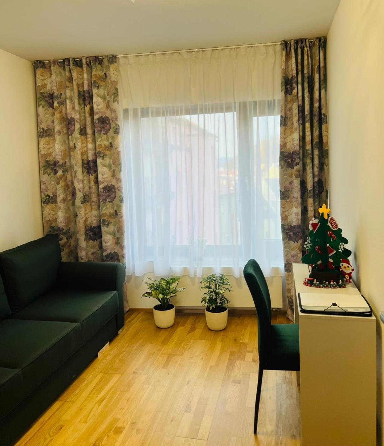 Artflora Kv Premium Apartment Karlovy Vary Ngoại thất bức ảnh