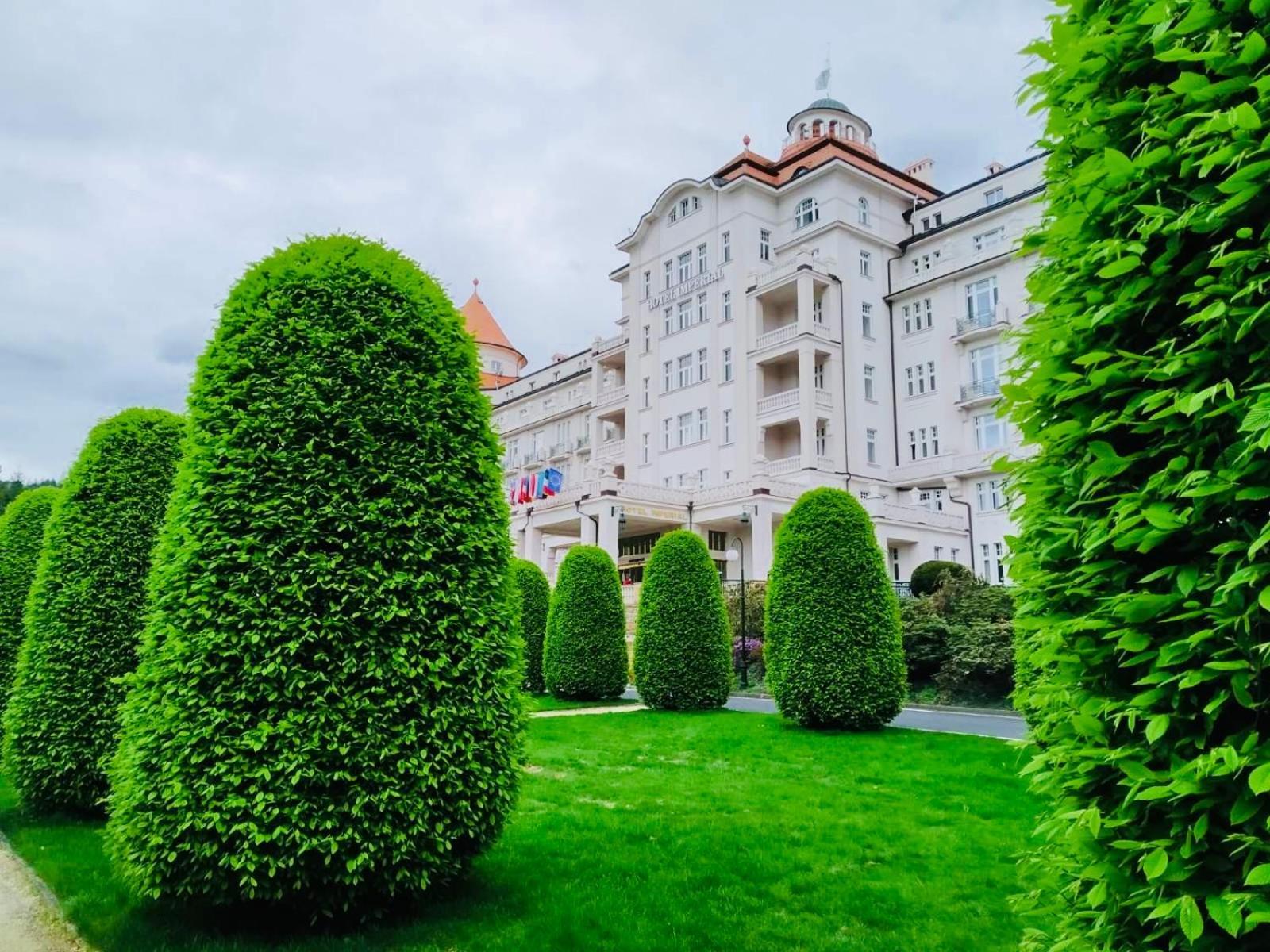 Artflora Kv Premium Apartment Karlovy Vary Ngoại thất bức ảnh