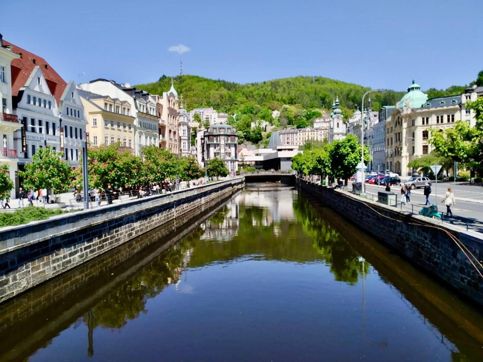 Artflora Kv Premium Apartment Karlovy Vary Ngoại thất bức ảnh